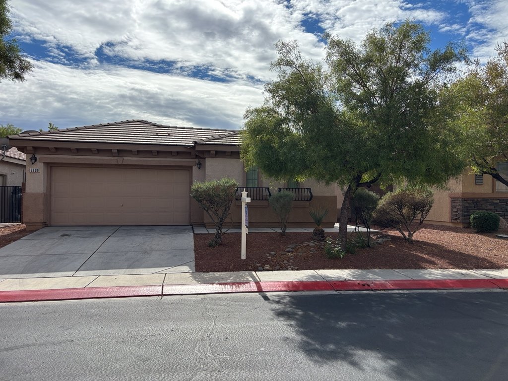 Beautiful home with casita and courtyard property image