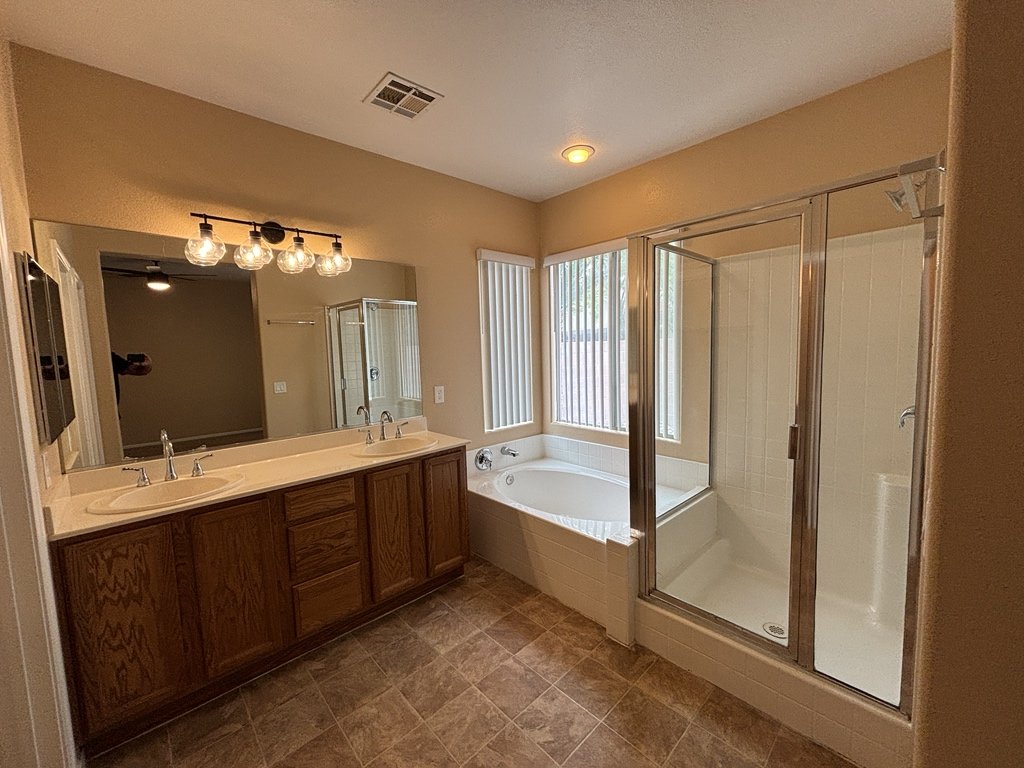 Beautiful home with casita and courtyard property image