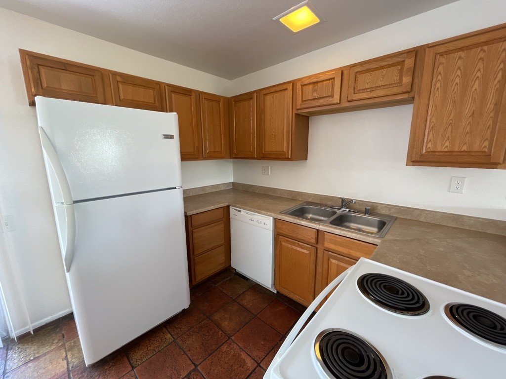 Centrally located townhome near Strip property image